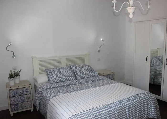 La Charlatana Vila *