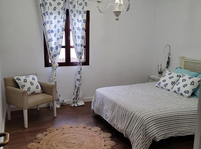 La Charlatana Vila *