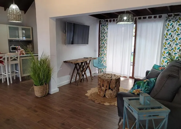 La Charlatana Villa *